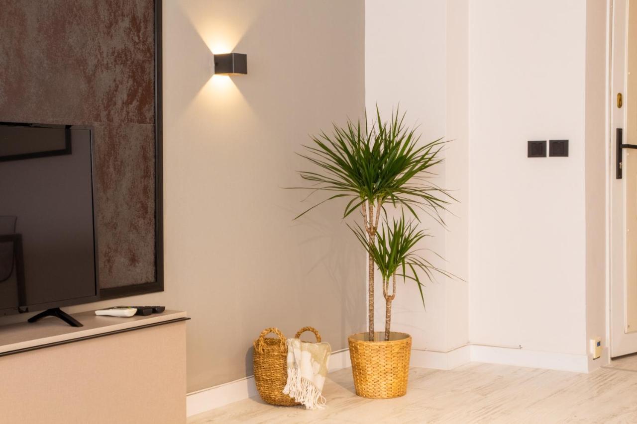 דירות Gorgeous Flat With Balcony In Izmir Konak מראה חיצוני תמונה